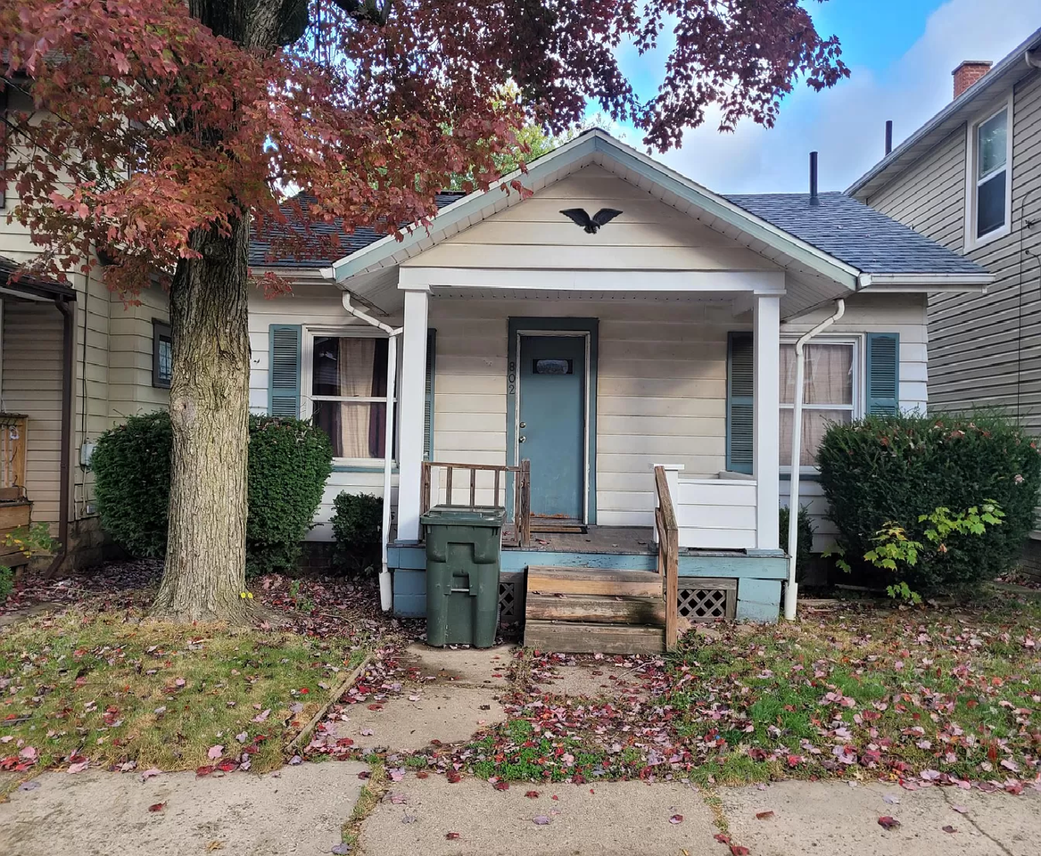 802 Smith Ave Nw - Photo 3 of 4