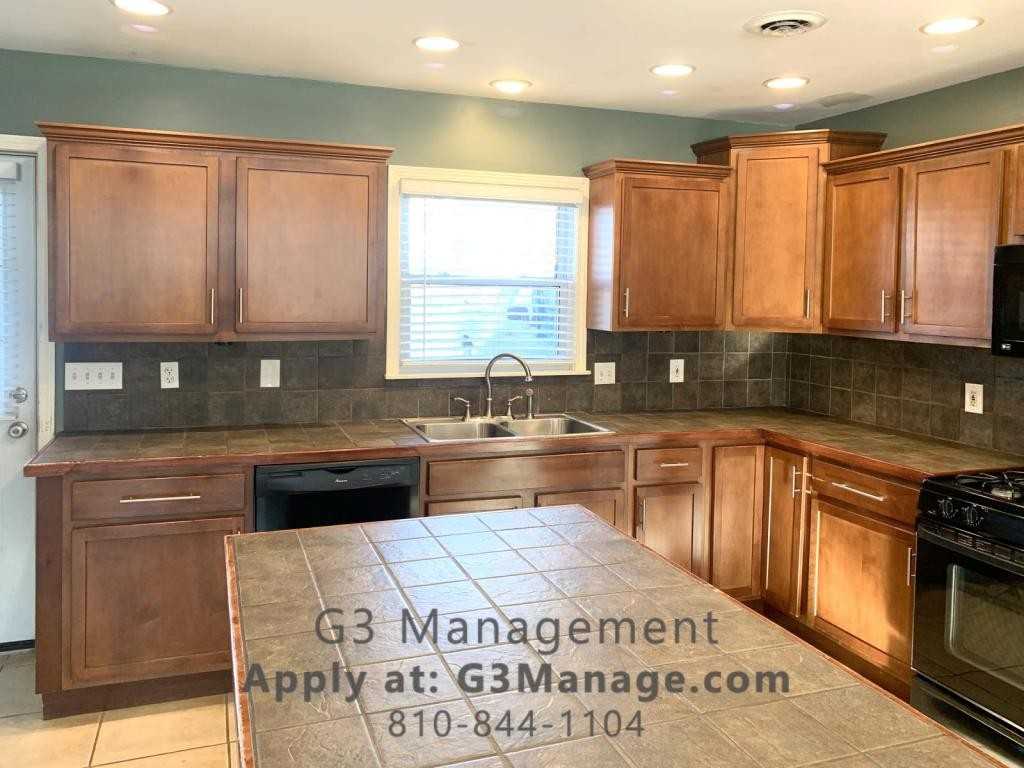 6304 Stephen - Photo 5 of 21