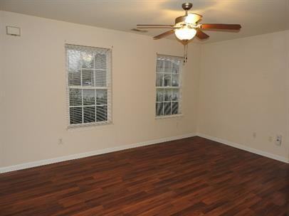 1357 Macedonia Dr - Photo 3 of 10