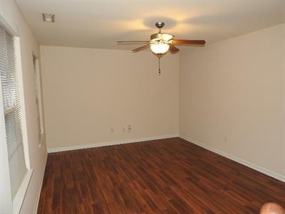 1357 Macedonia Dr - Photo 5 of 10