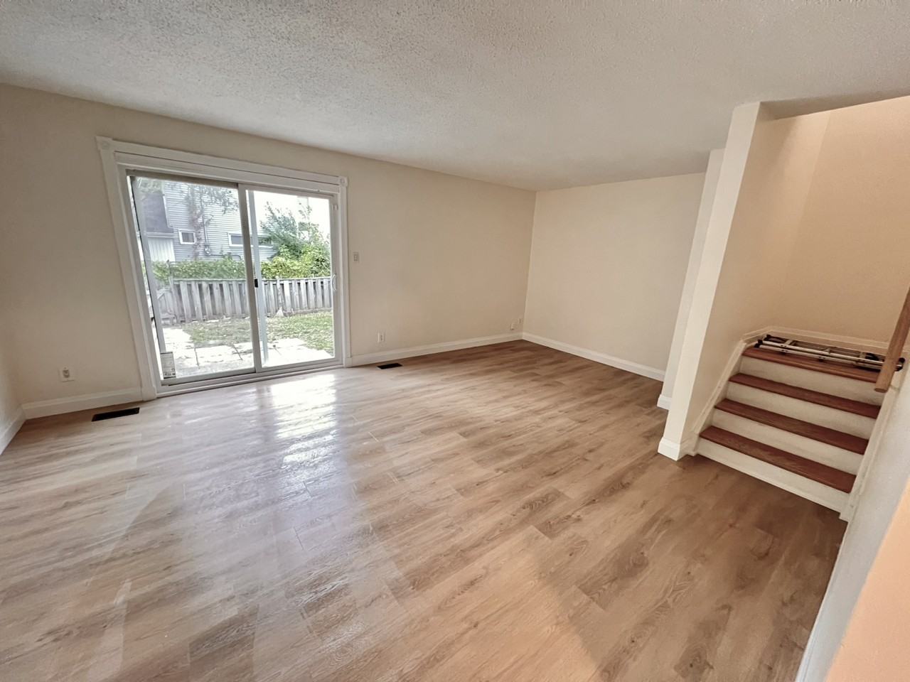 2943 Ahearn Ave - Photo 3 of 13
