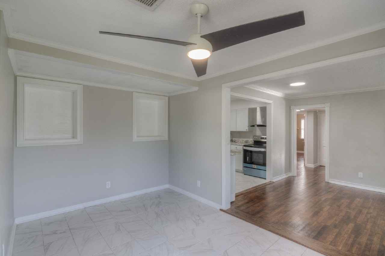 1001 Rue Max St - Photo 3 of 22