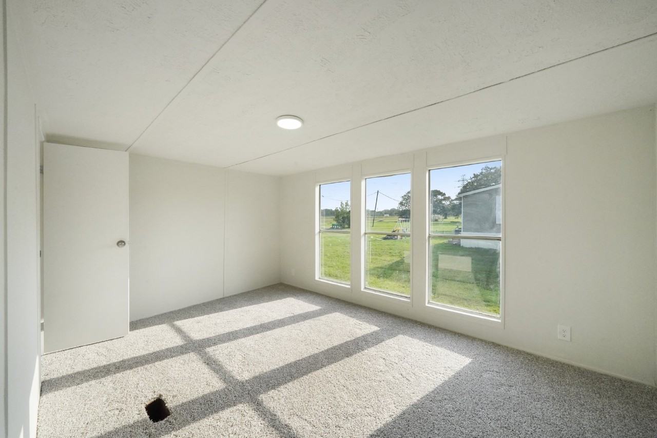 146 Country Oaks St - Photo 2 of 14