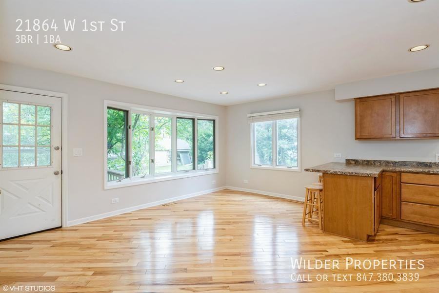 21864 W 1st St - Photo 2 of 13