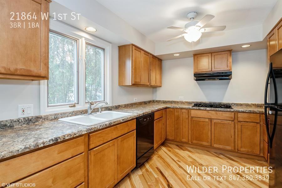 21864 W 1st St - Photo 3 of 13