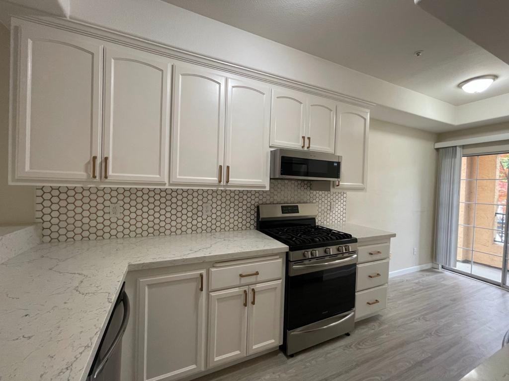 379 Hope St #379 - Photo 2 of 7