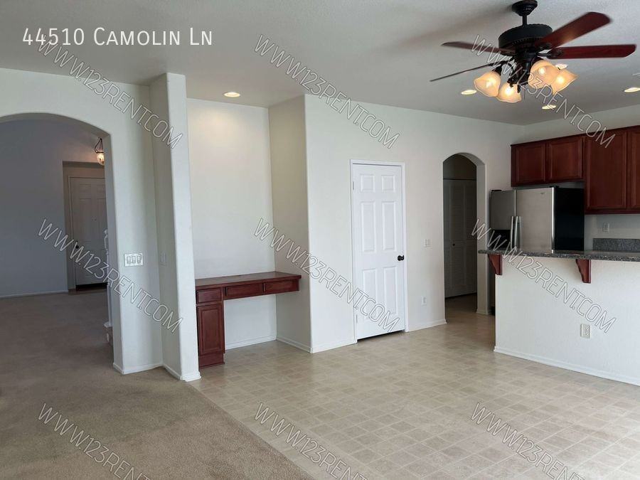 44510 Camolin Ave - Photo 7 of 41