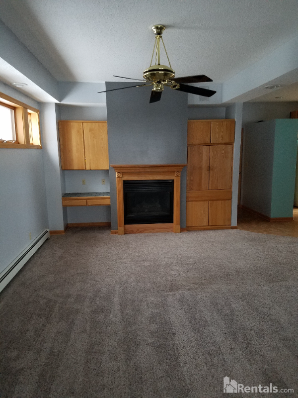 905 15th St N - Photo 3 of 16