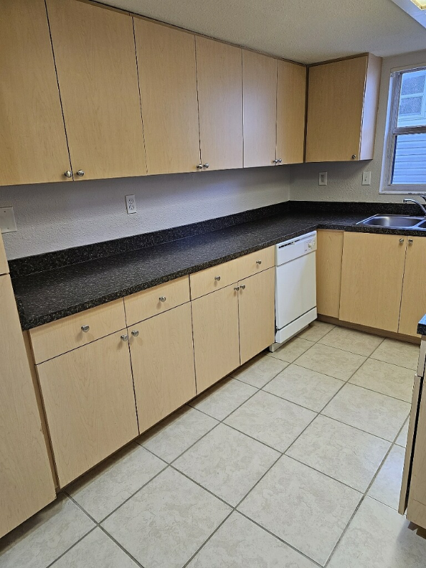 7023 Oakwood Dr - Photo 5 of 20