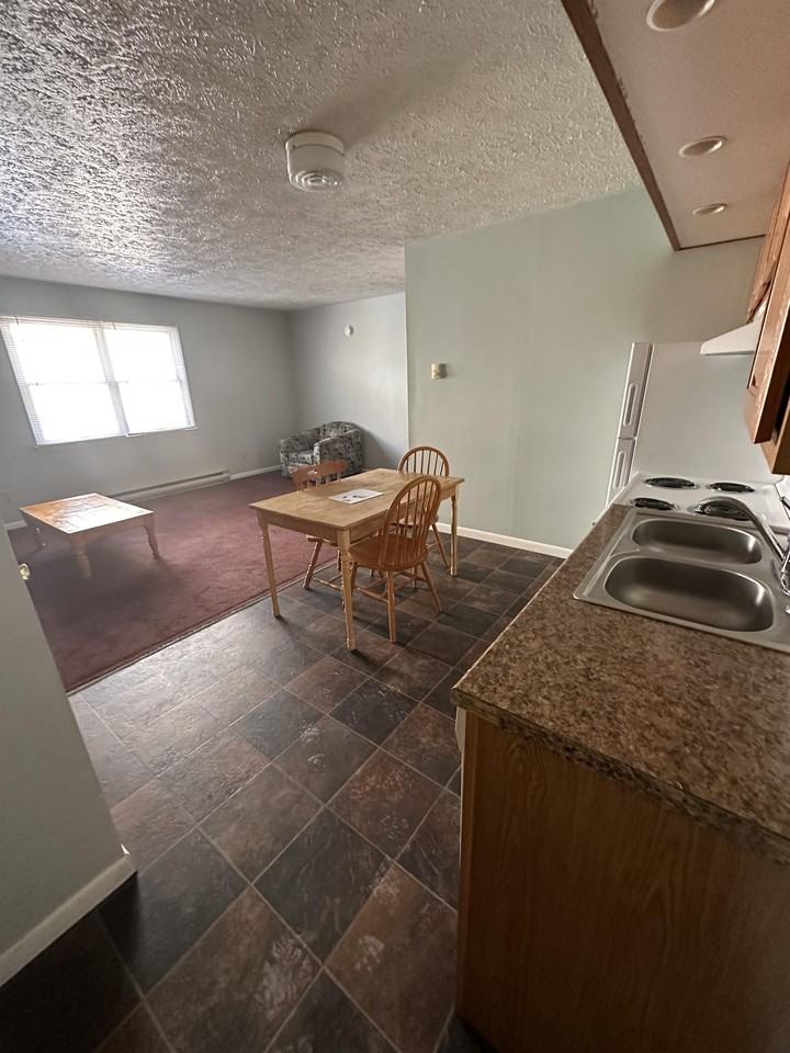 888 Wayne Ave #6 - Photo 2 of 14