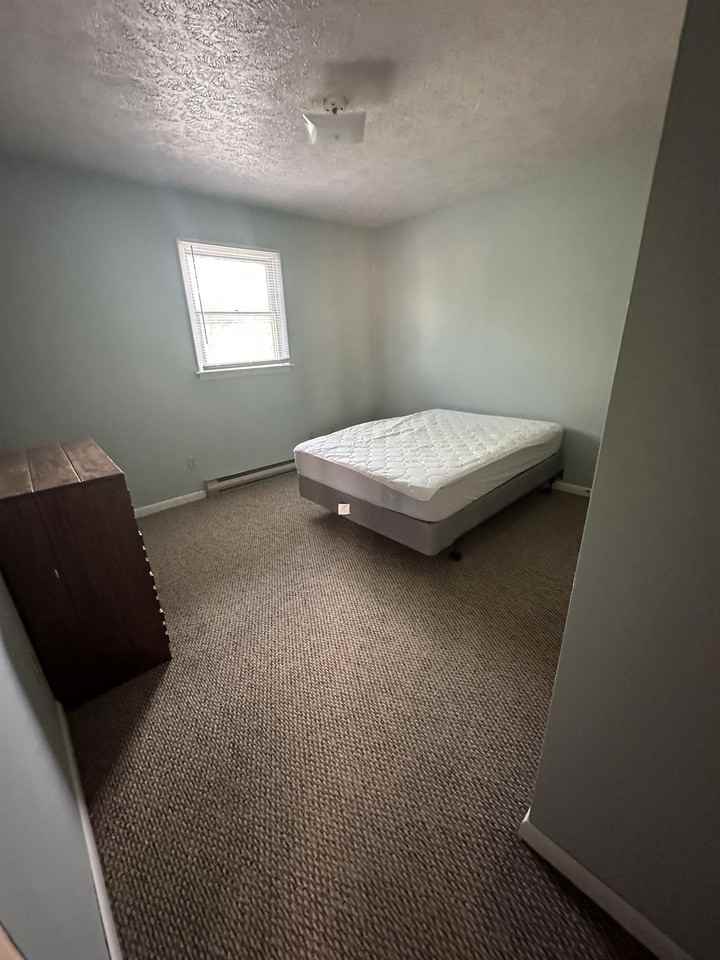 888 Wayne Ave #6 - Photo 7 of 14