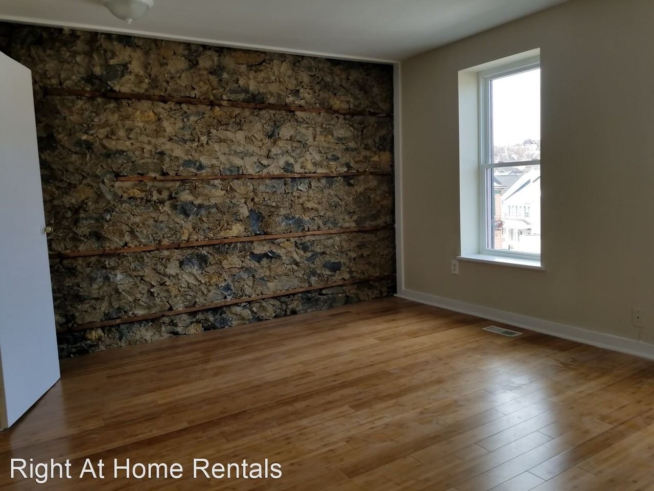 700 Northampton St - Photo 3 of 29