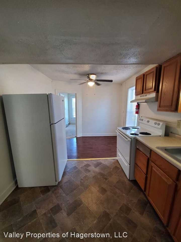 670 Winchester Ave - Photo 2 of 10