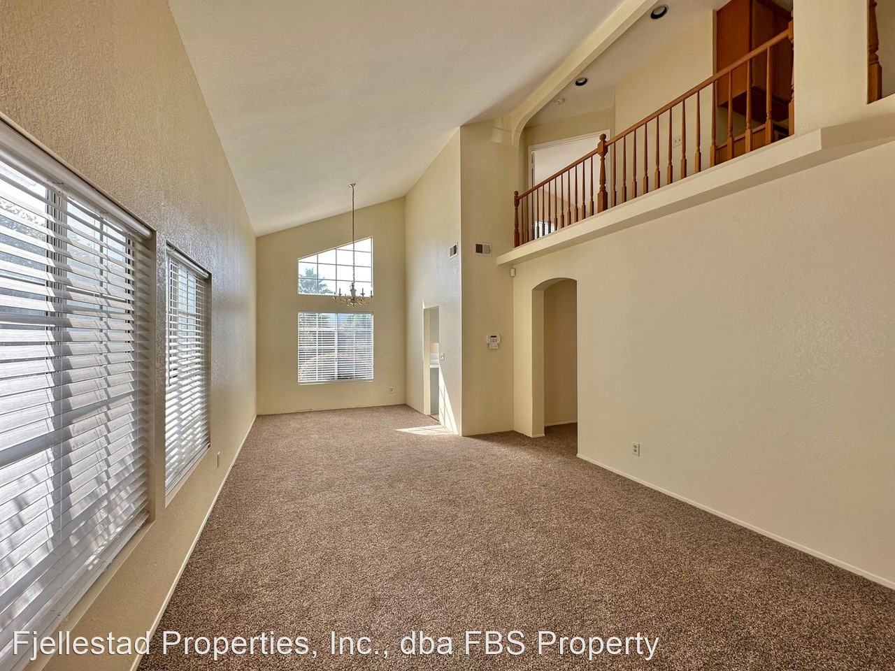 12129 Via Antigua - Photo 2 of 13