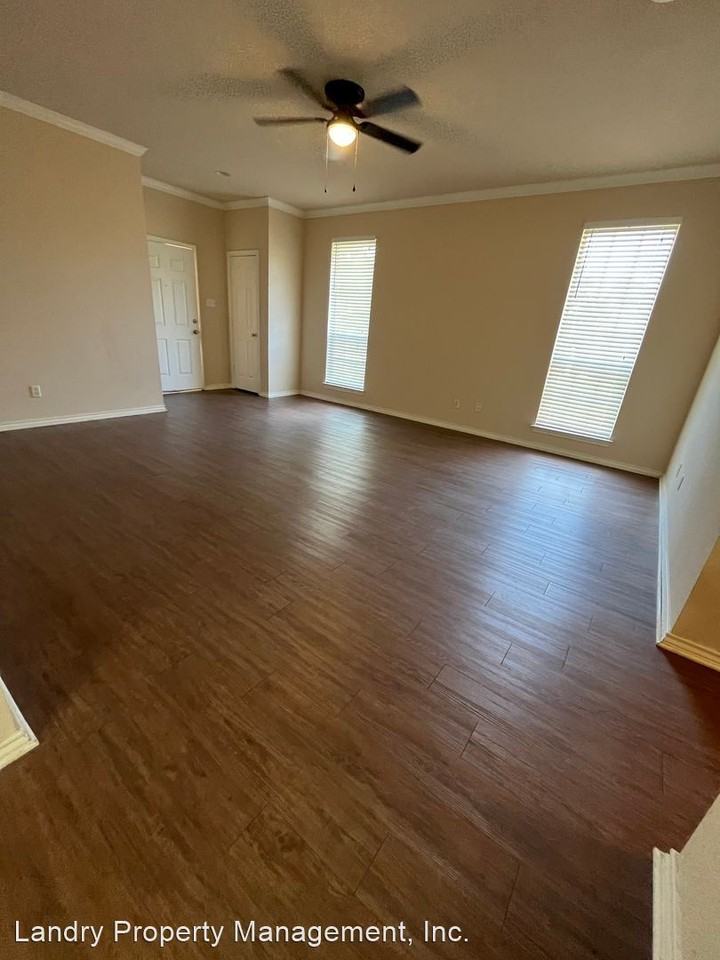 1506 A W Lindsey A-B - Photo 2 of 16