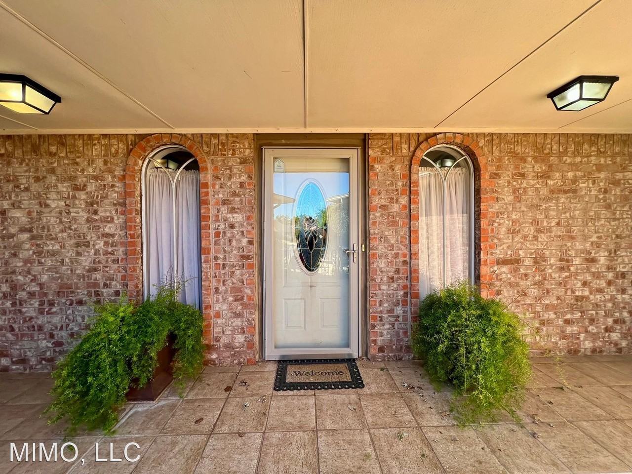 6517 Eastwood Cir - Photo 2 of 25