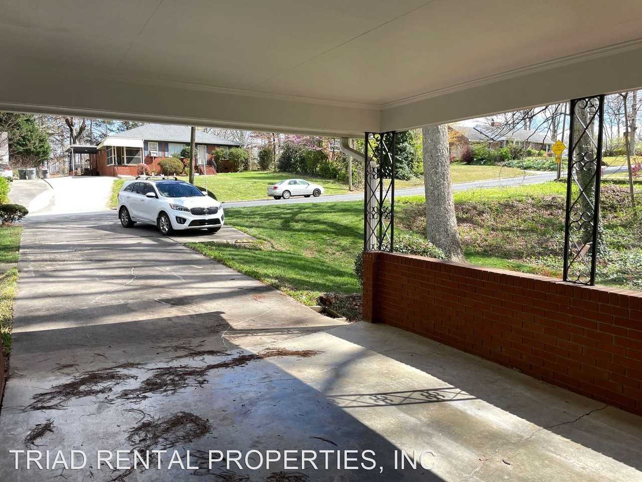 706 Shamrock Rd - Photo 3 of 35