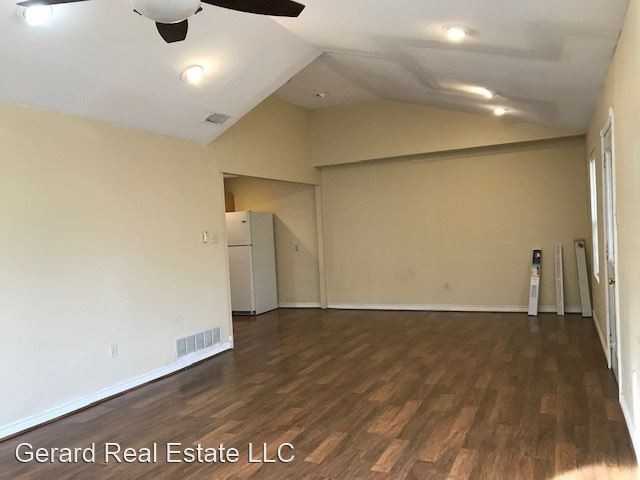 2118 Swenson St - Photo 3 of 20