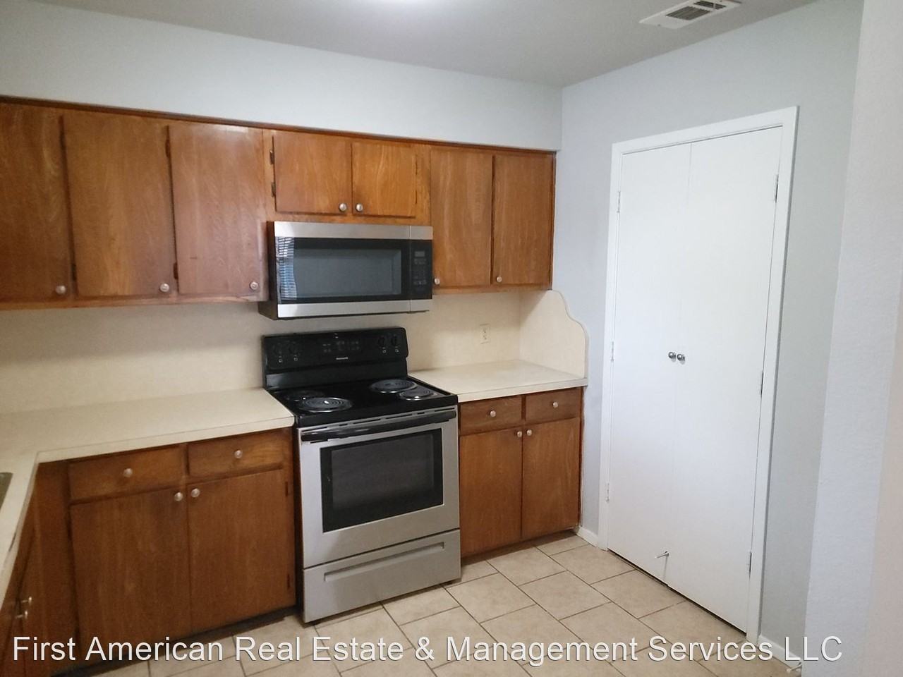 1124-1126 Suburban Street - Photo 2 of 14