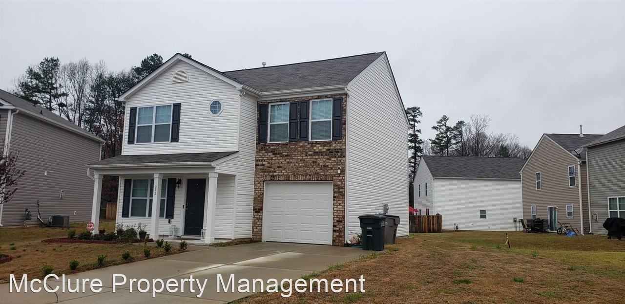 1072 Bolivia Dr - Photo 2 of 15