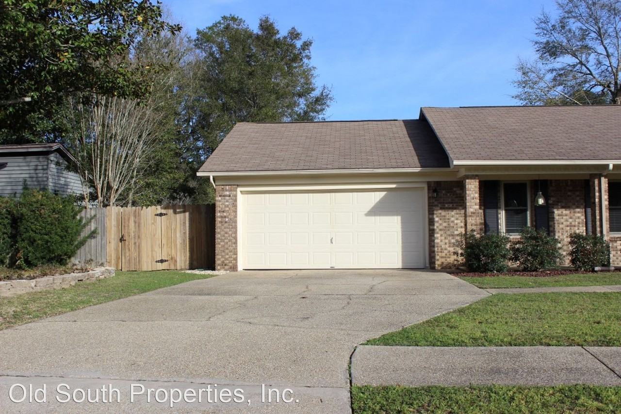 7430 Baywoods Ln - Photo 3 of 29