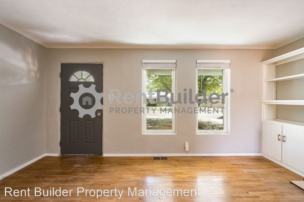 3405 Delano Ave Ne - Photo 2 of 18