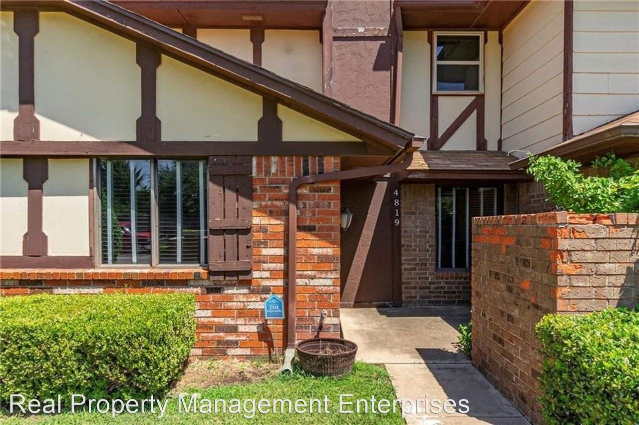 4819 Nw 72nd St - Photo 2 of 31