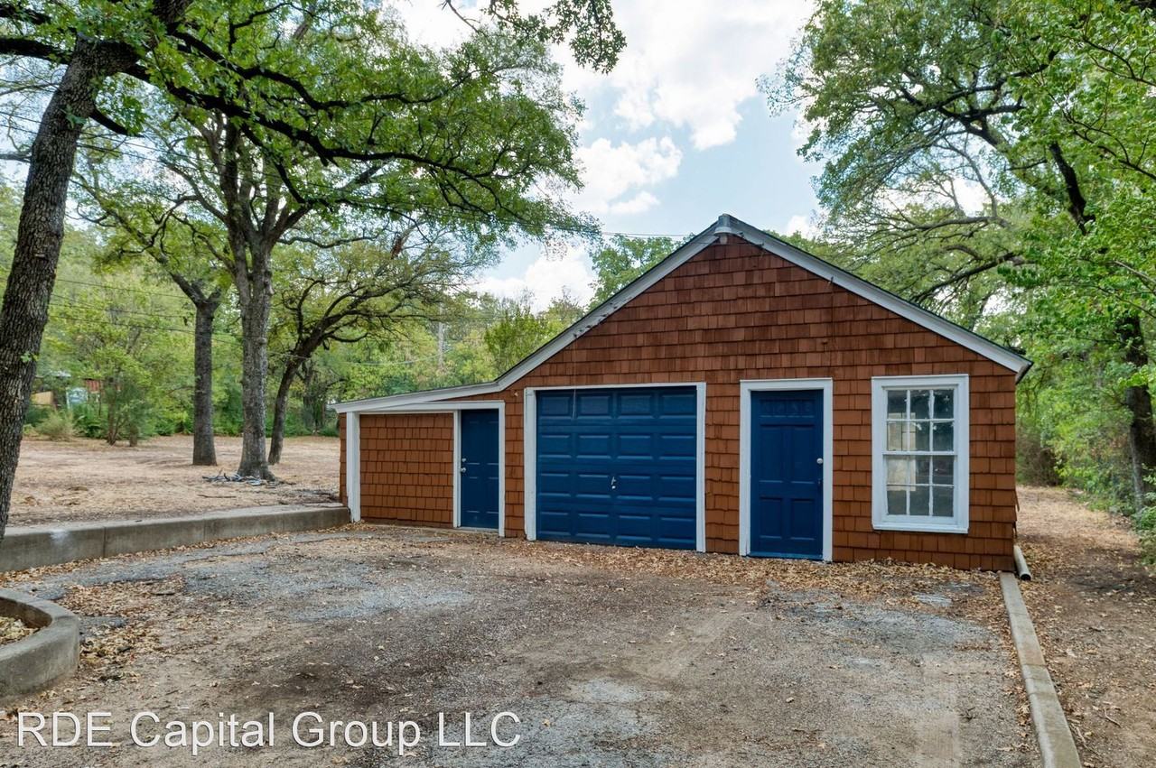 3004 Timberline Dr - Photo 3 of 19