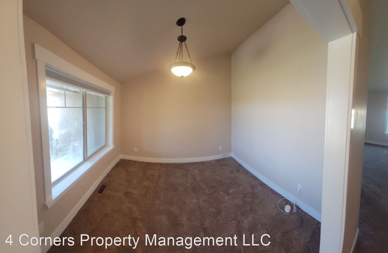 678 Mill Stream St - Photo 2 of 27