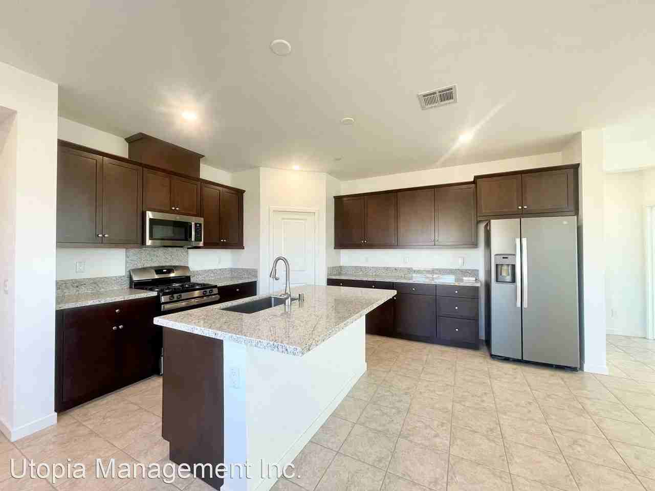 62743 Kitetail Dr - Photo 3 of 25