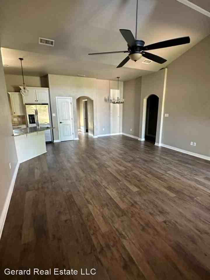 3733 Kallies Cv - Photo 2 of 18