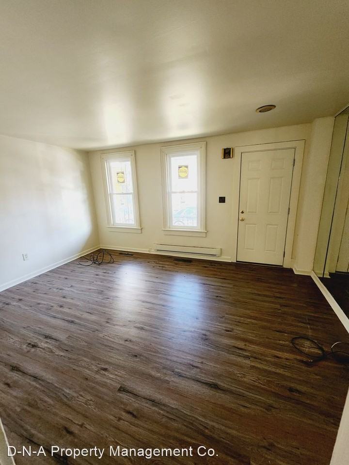 113 - 115 N 9th St - Photo 2 of 7