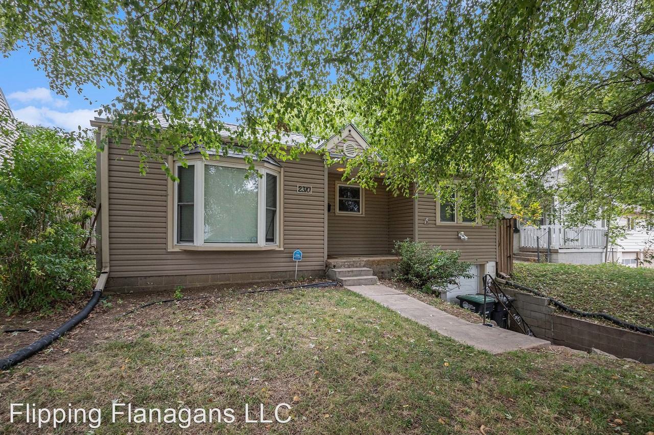 2310 N 67th Ave - Photo 2 of 20