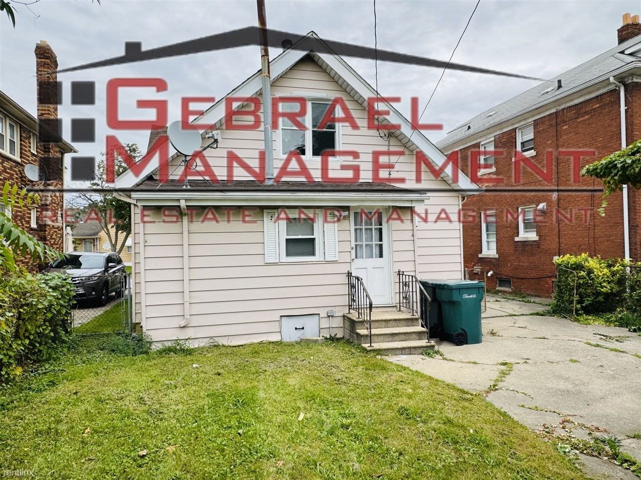 4535 Mead St - Photo 3 of 18