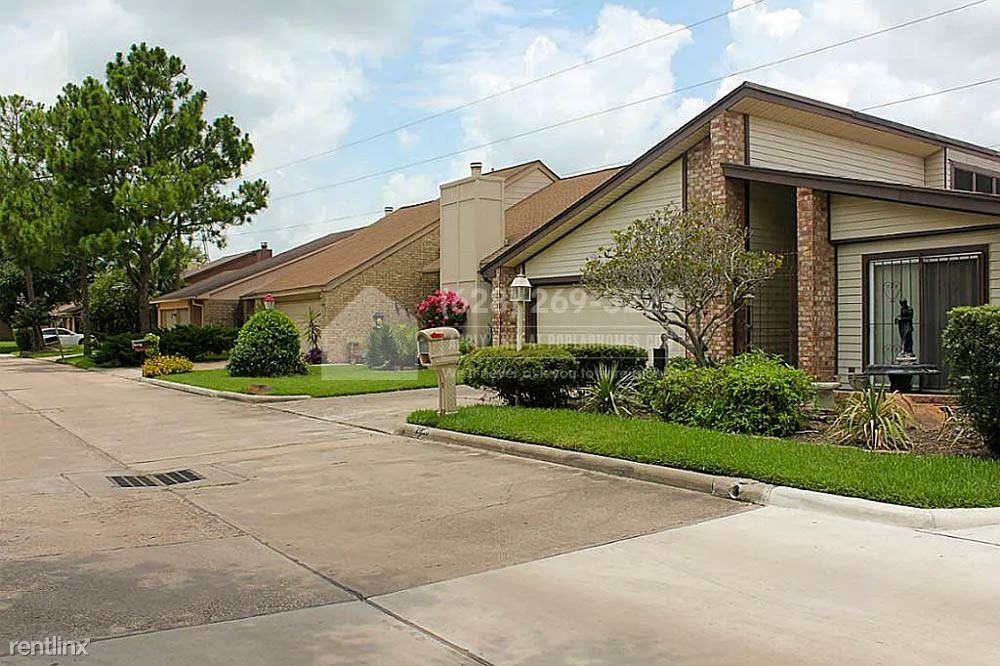 2850 Creekway Cir - Photo 3 of 3