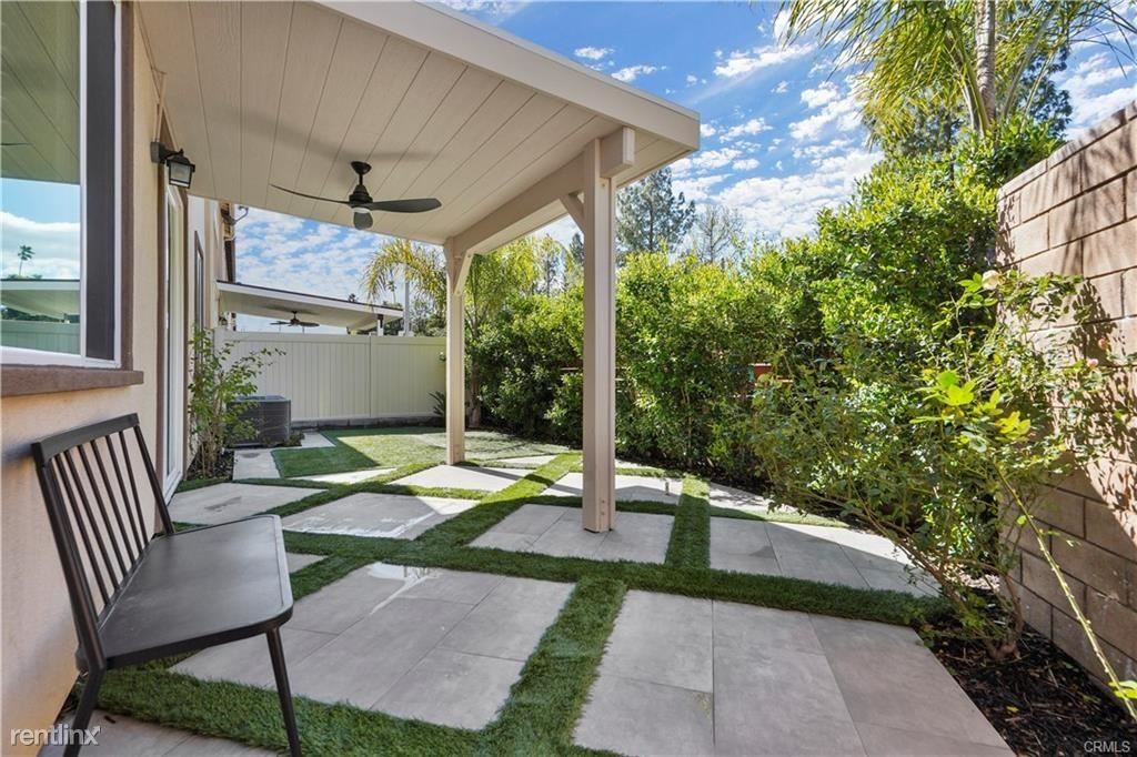 23201 W Canterbury Way - Photo 2 of 8