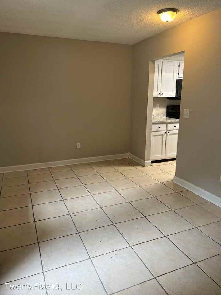 728 Morningside Ln - Photo 2 of 17