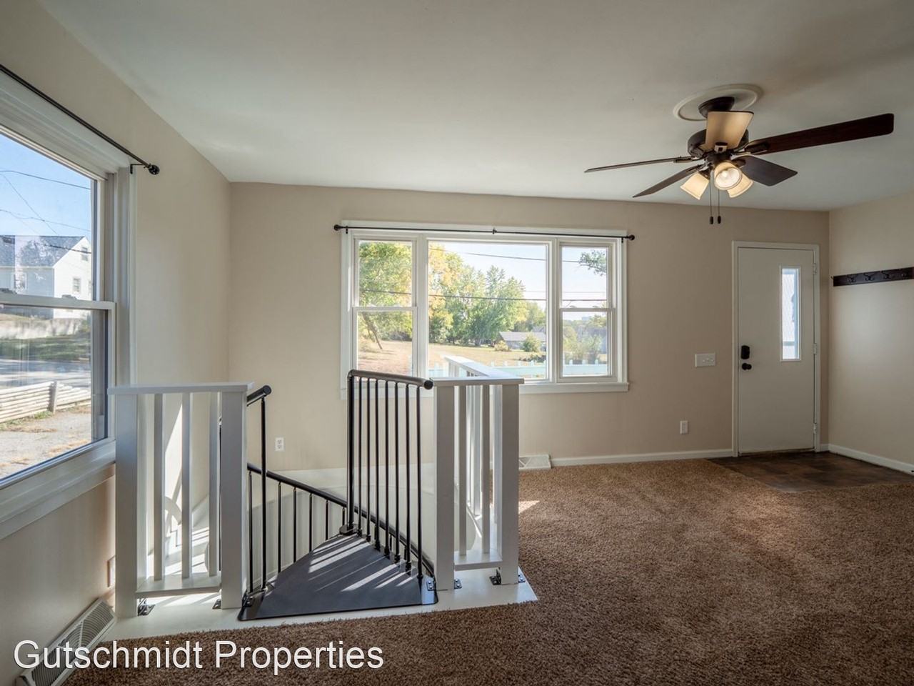 3200 Schaeffer Dr Sw - Photo 3 of 25