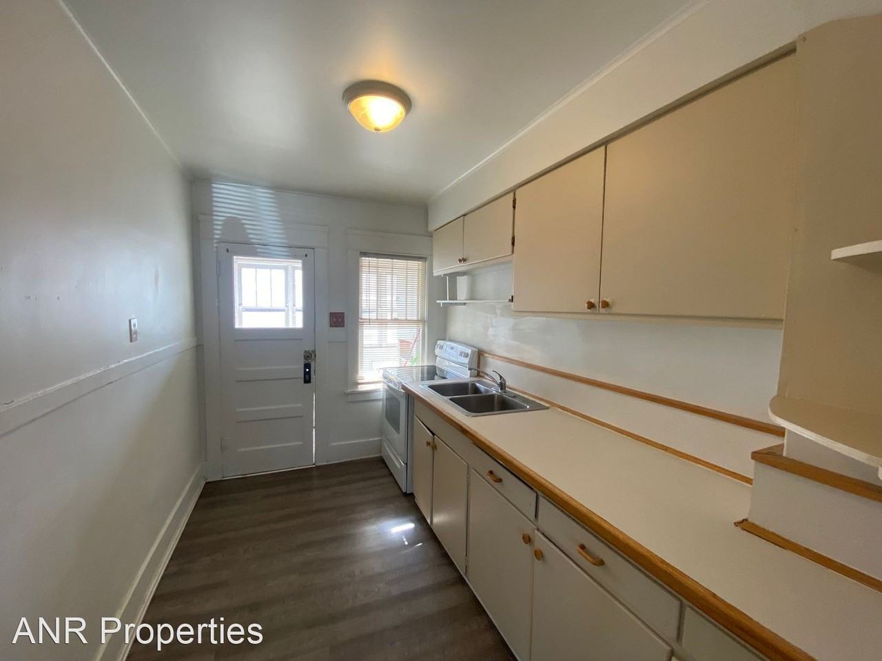 821 W Whitman - Photo 3 of 8