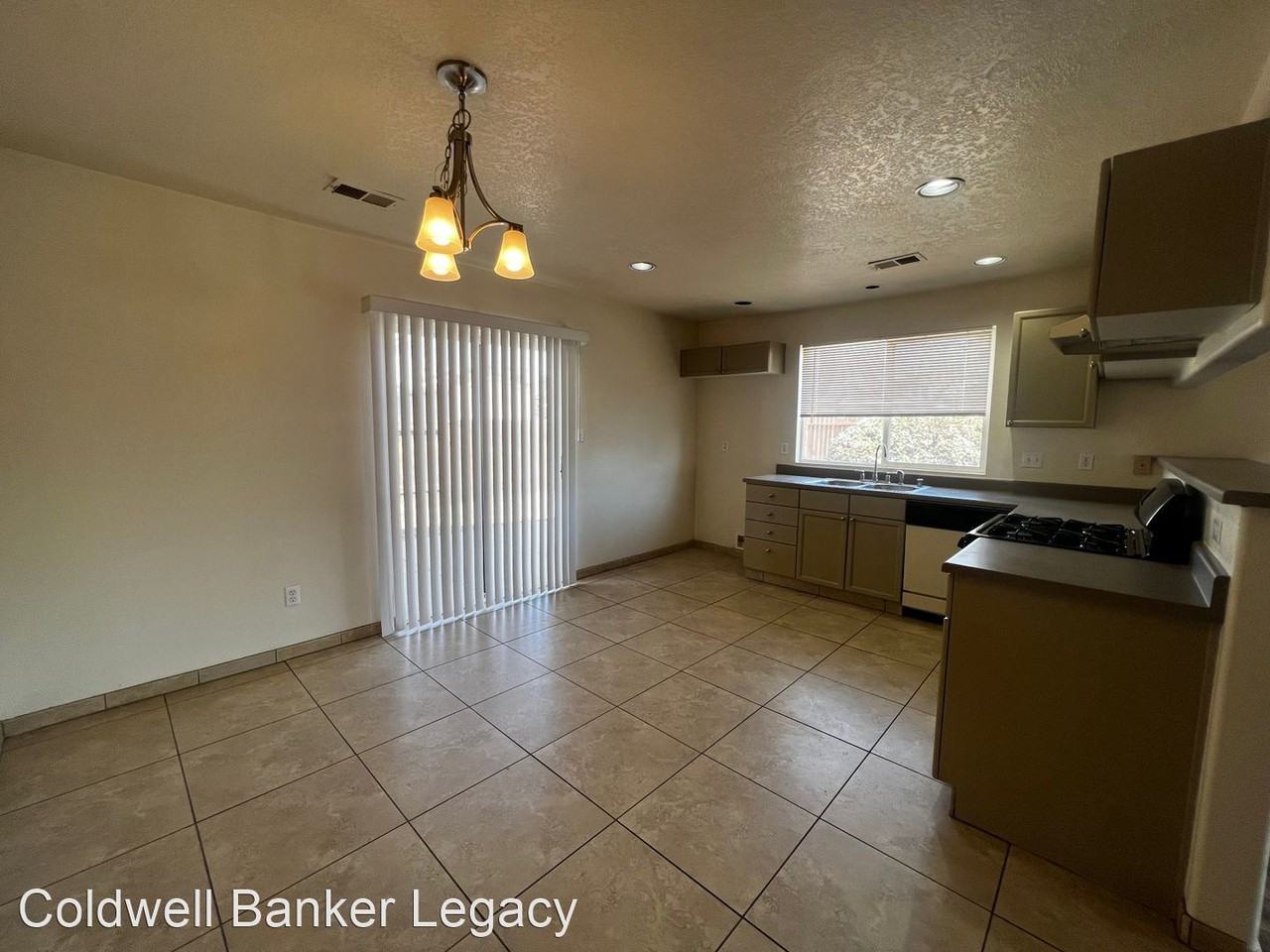 7127 Aqua Marine Rd Ne - Photo 3 of 9