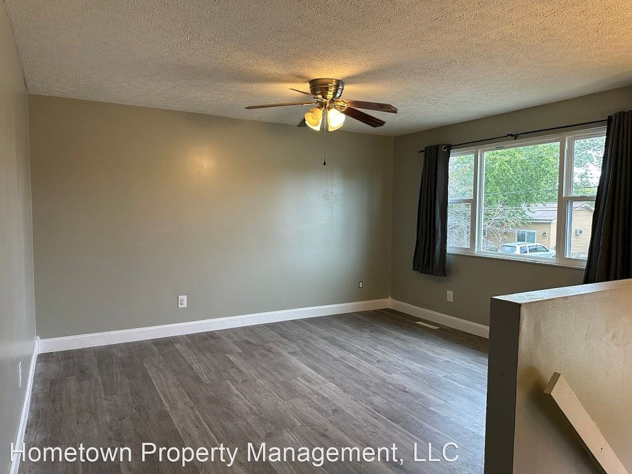 405 Jefferson Dr - Photo 2 of 17