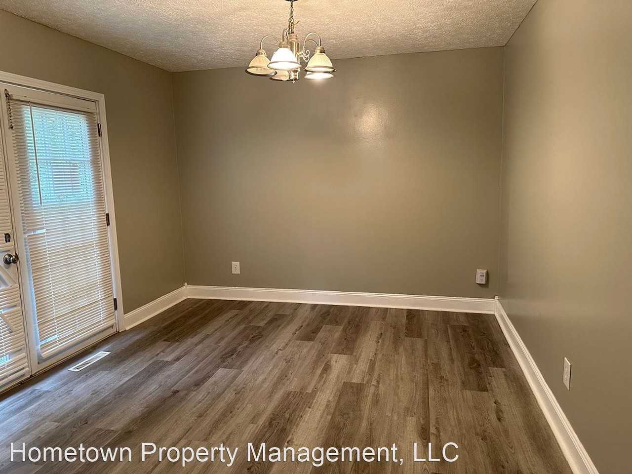 405 Jefferson Dr - Photo 3 of 17