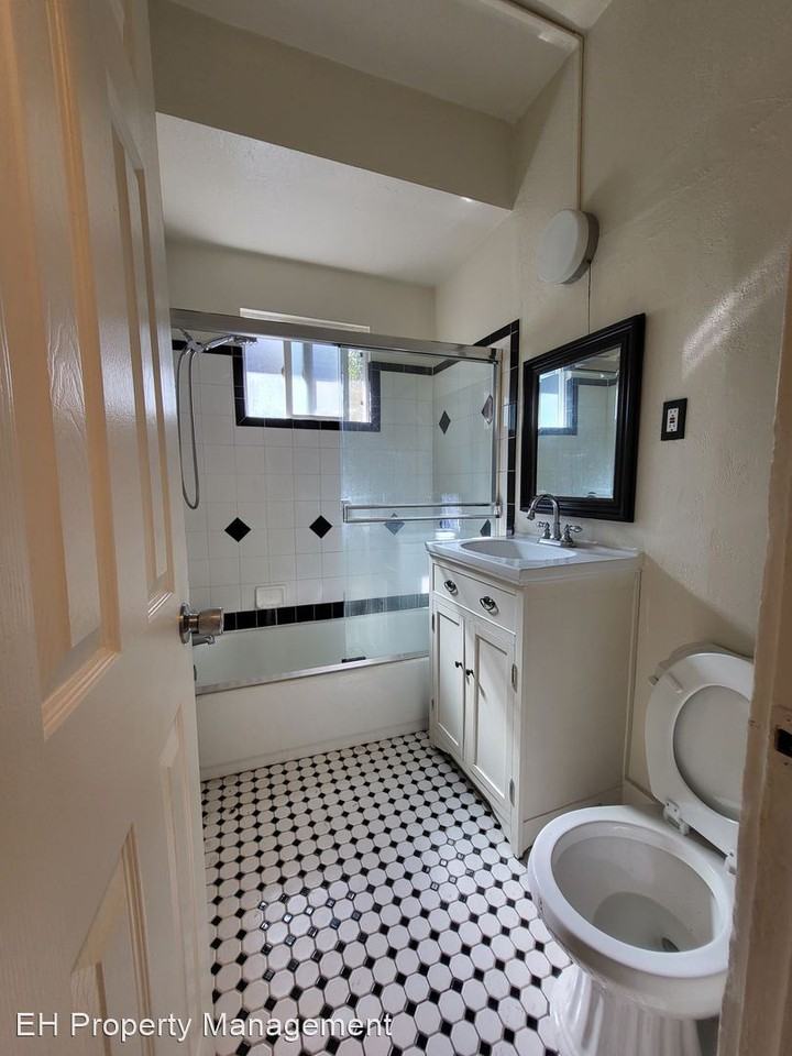 1106 W Flora St - Photo 3 of 9