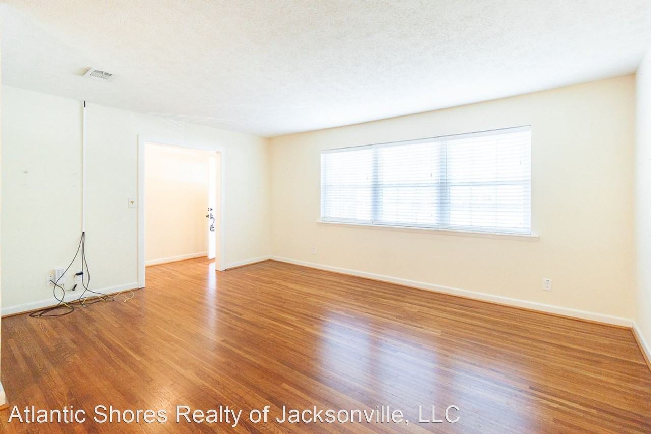 1734 Samontee Rd - Photo 3 of 12