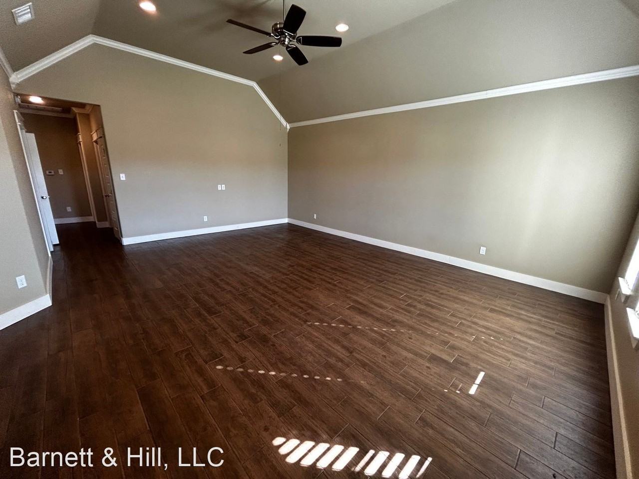 1209 Pinot Dr - Photo 2 of 25