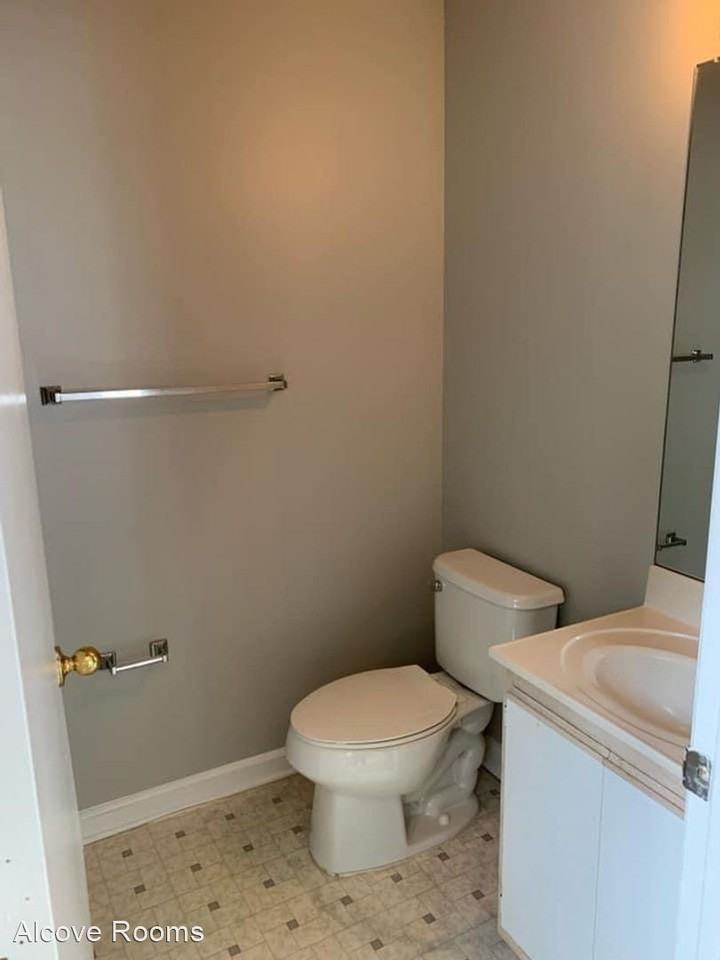 1110 #101 - Photo 2 of 33