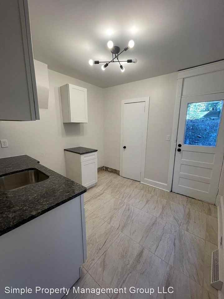 251 N 13th St - Photo 3 of 12