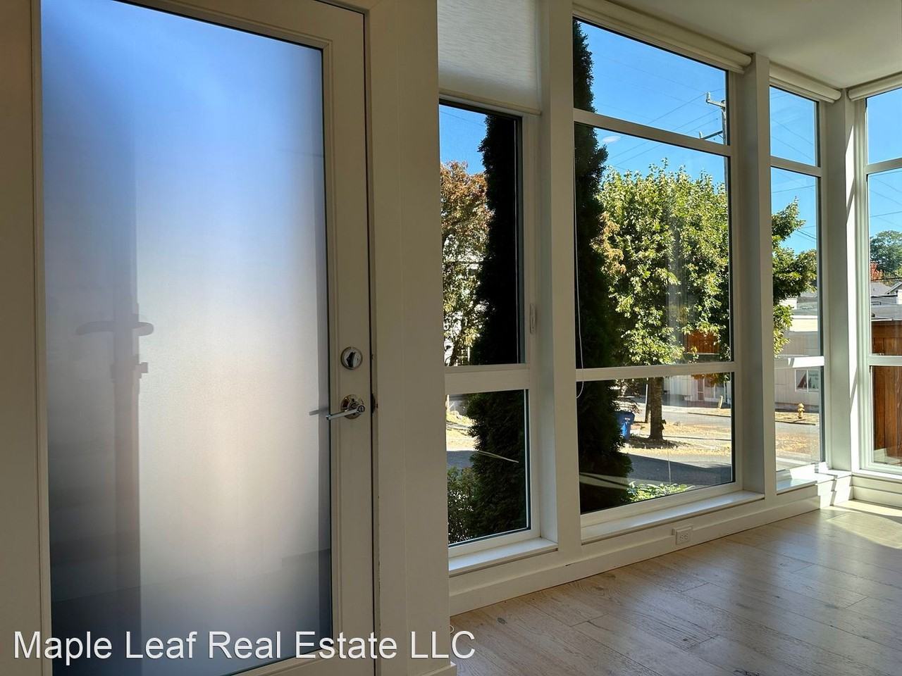 2019 E Spruce St - Photo 3 of 34