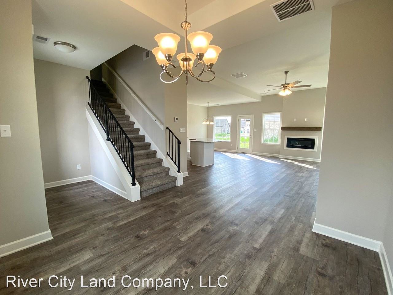 5429 Lakeside Cv - Photo 3 of 24