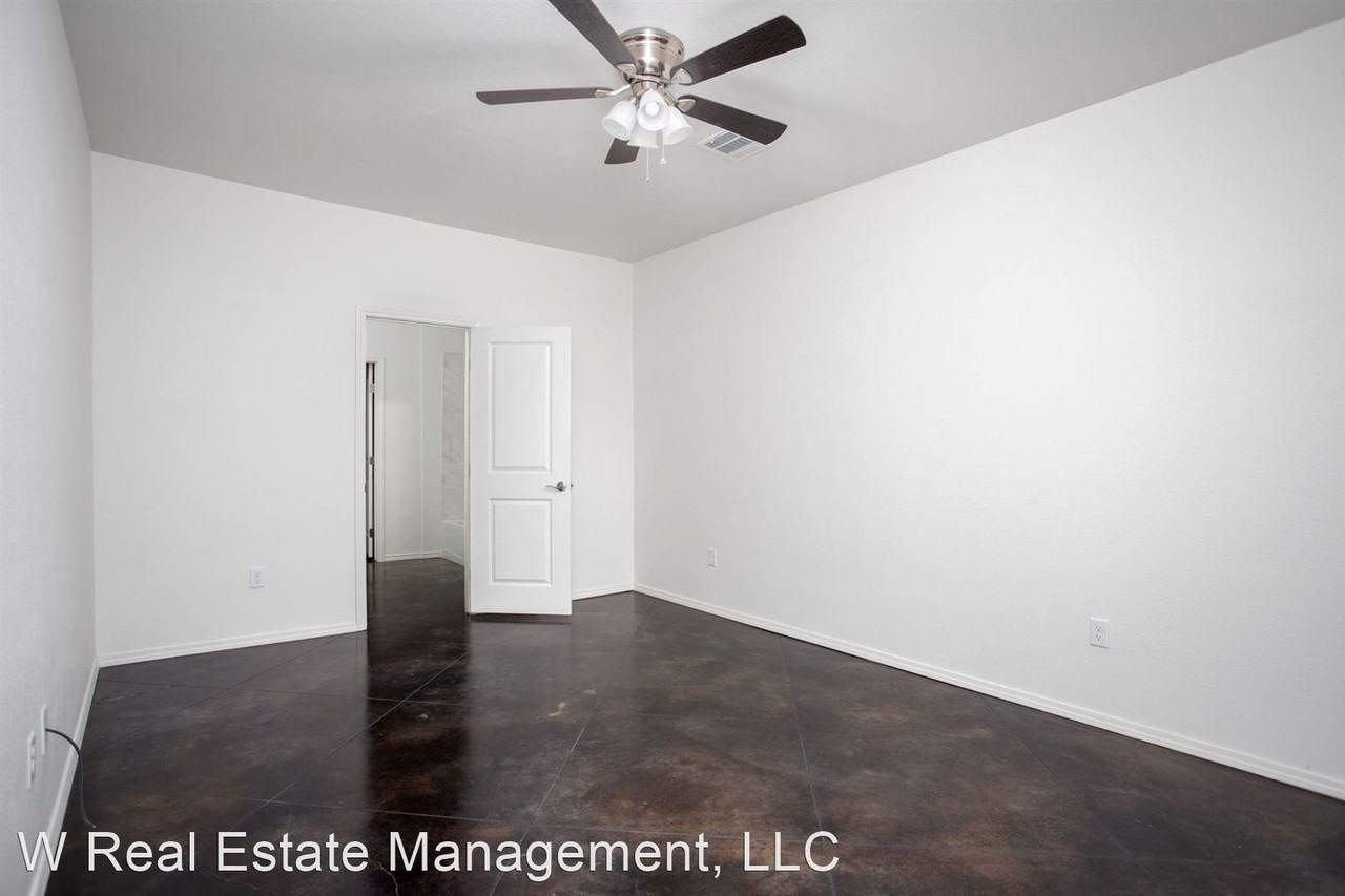 Glendale - Photo 3 of 24